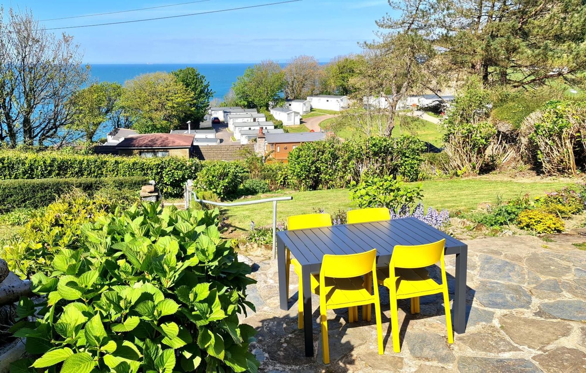 Newberry Wood Guesthouse イフラクーム エクステリア 写真